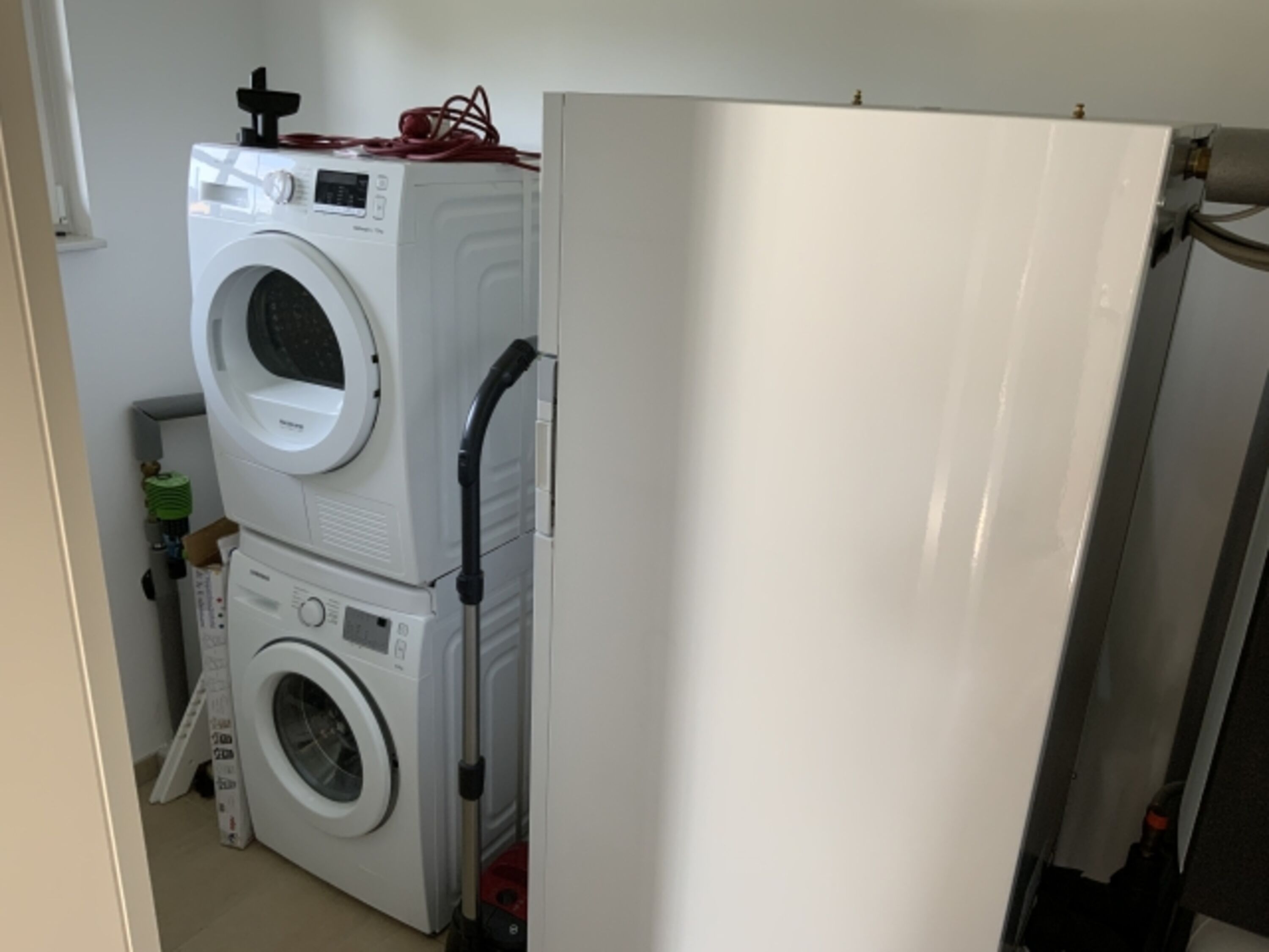 Waschmaschine und Trockner im HWR