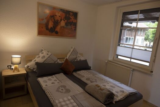 EG Schlafzimmer 2 (Durchgangszimmer zu SZ 1)