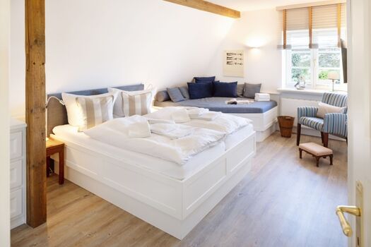 Schlafzimmer zwei im 1 OG