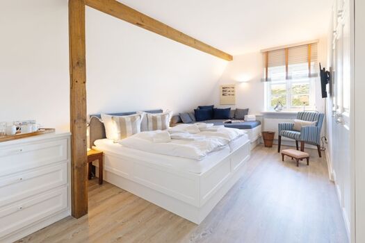 Schlafzimmer zwei im 1 OG