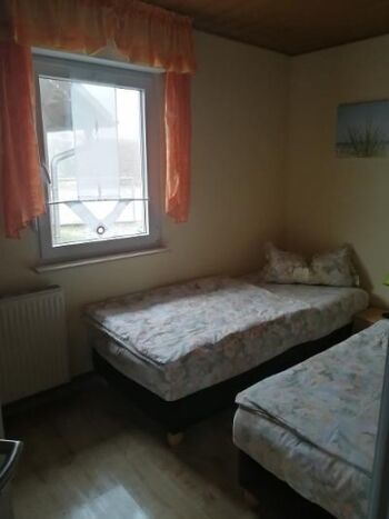2. Schlafzimmer mit Einzelbetten