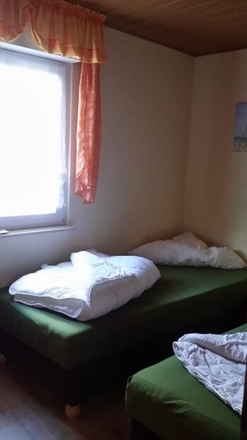 2. Schlafzimmer mit Einzelbetten