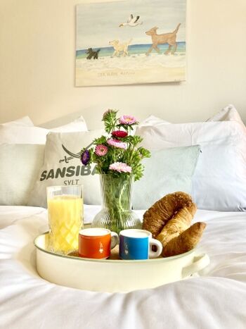 gemütliches Frühstück im Bett