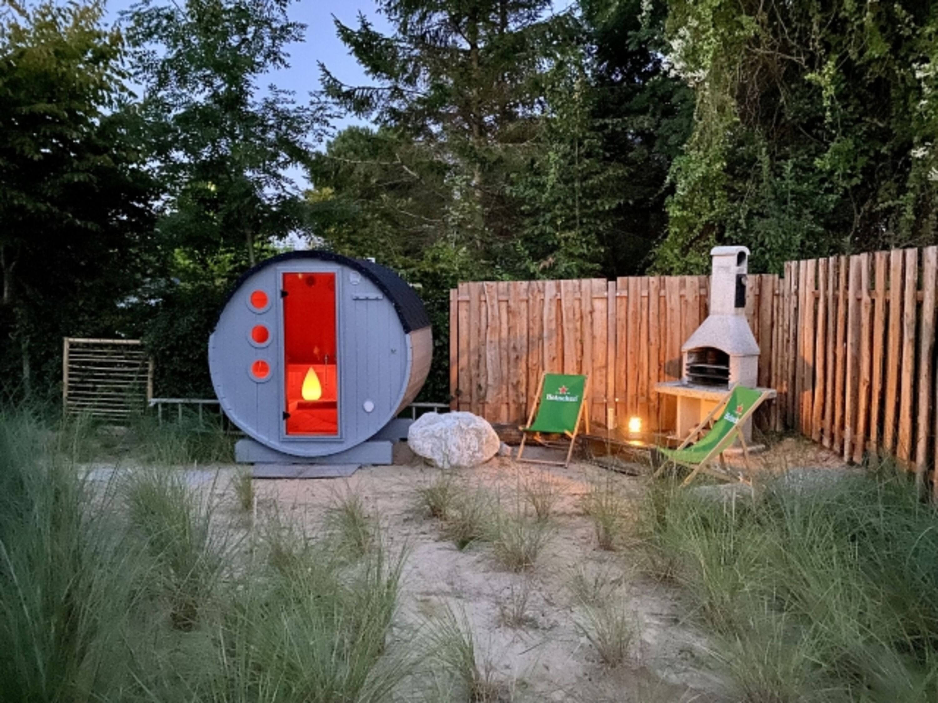 Garten mit Sauna