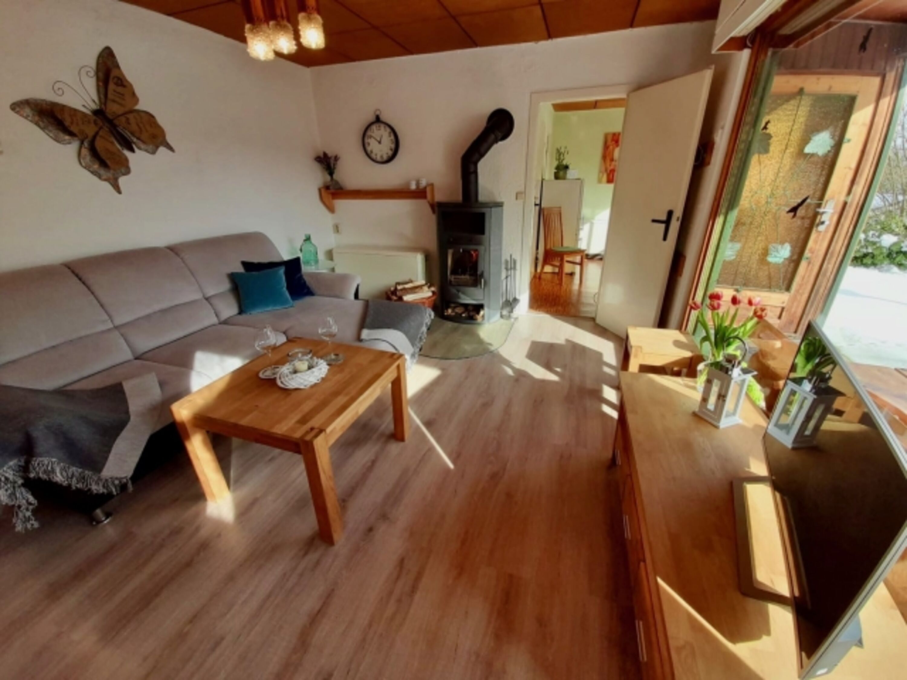 Wohnzimmer mit Panoramafenster