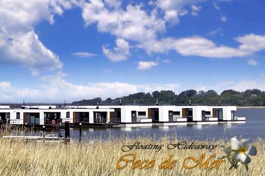 das schwimmende Urlaubsparadies - floating holiday paradise