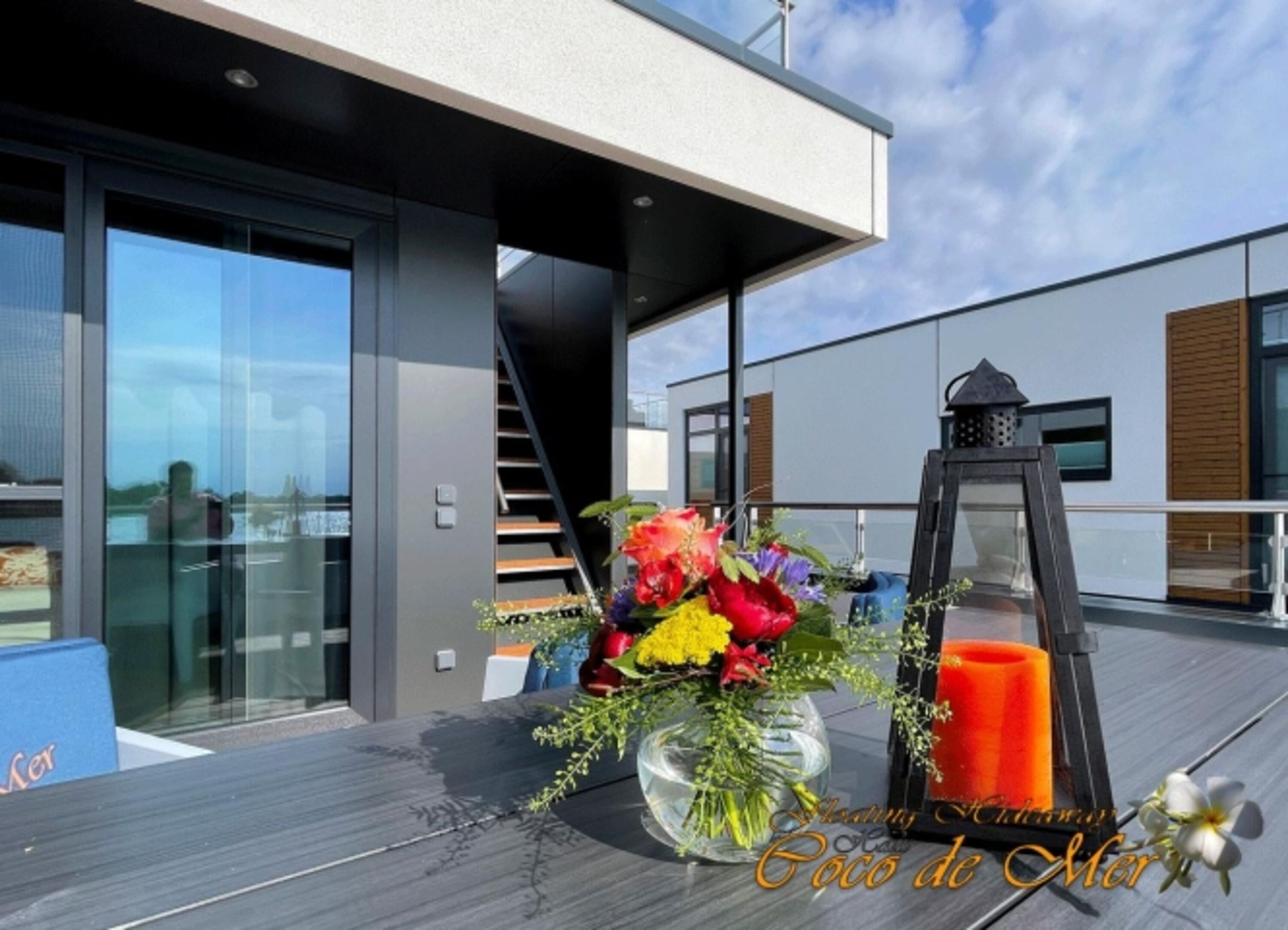 Aufgang zum Sonnendeck - stairs to the sun deck