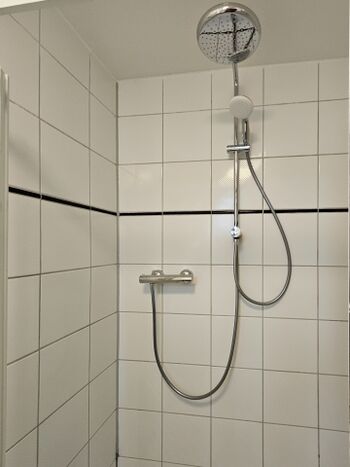 Bad mit Regendusche