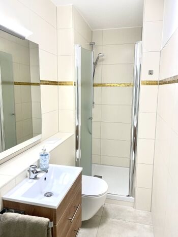 Duschbad im Erdgeschoß