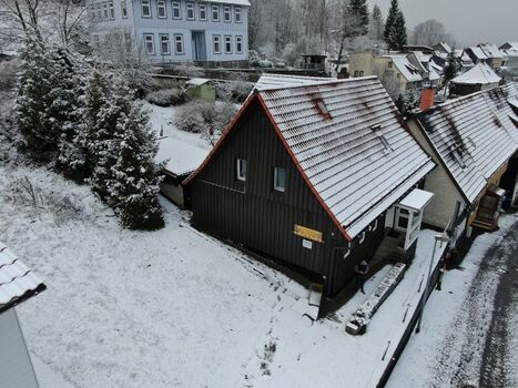 Hexenhütte im Schnee