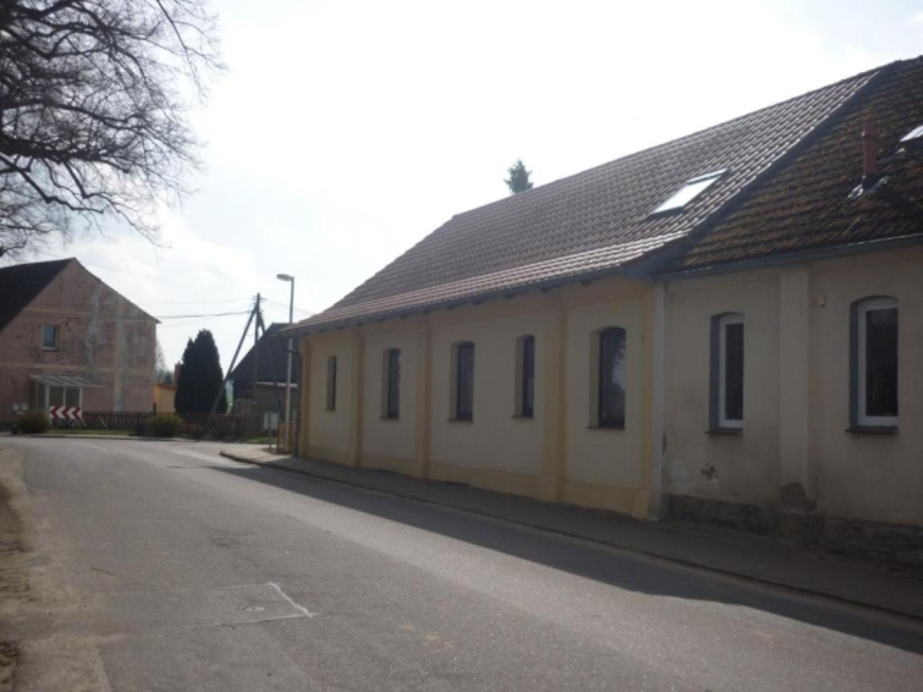Zufahrt und Ansicht zum Ferienhaus aus Richtung Waren
