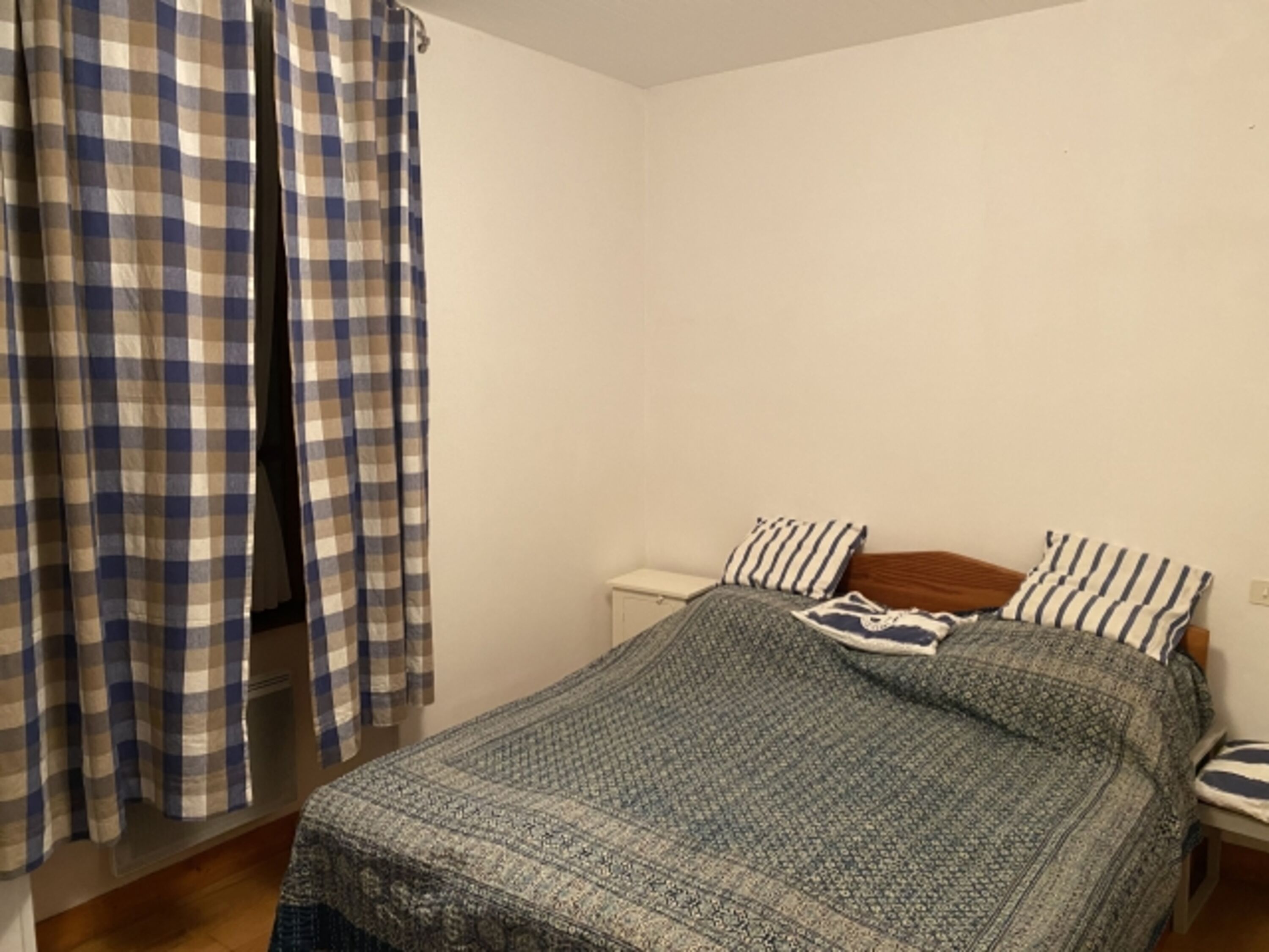 Schlafzimmer 1