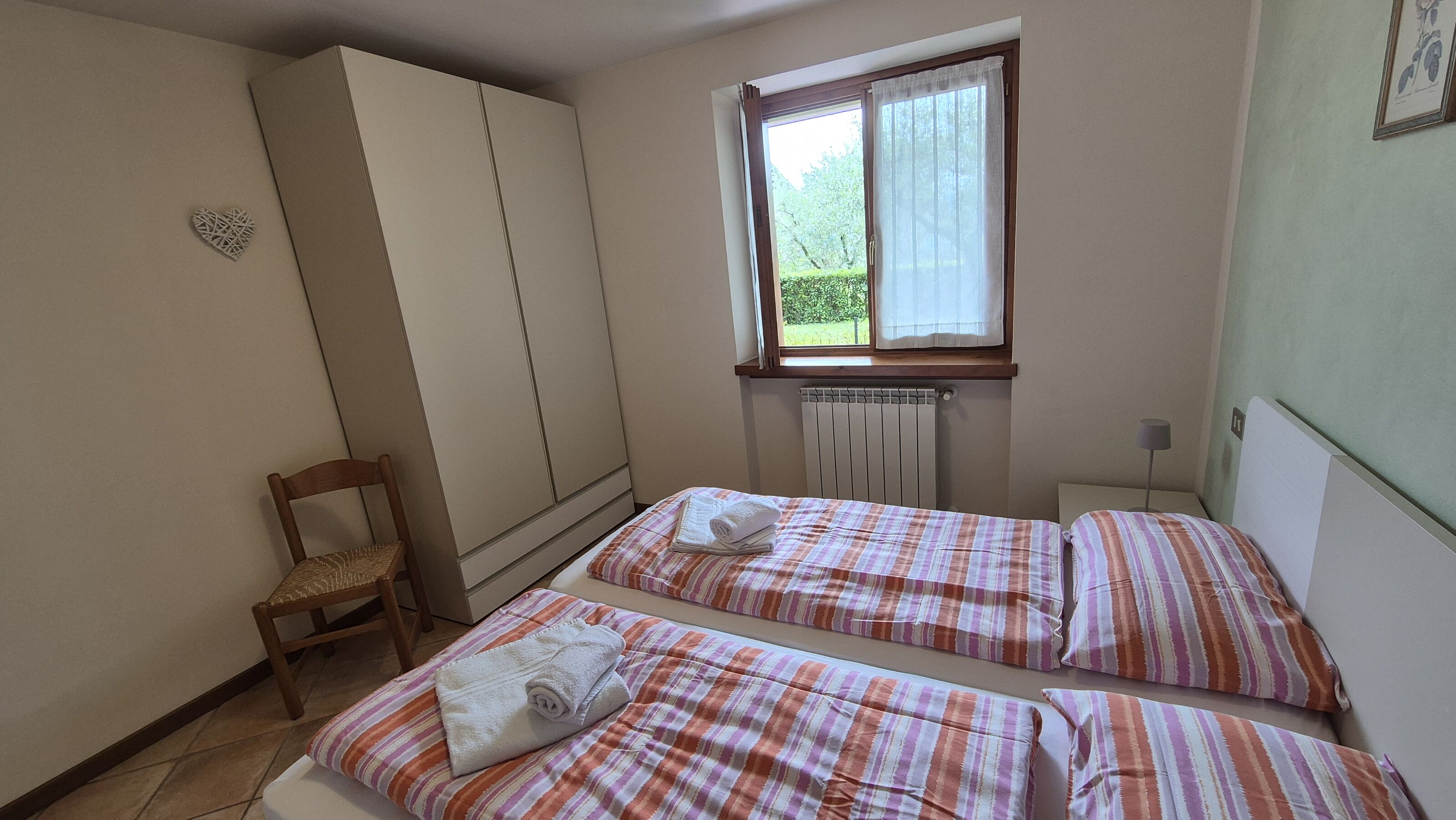 Schlafzimmer 2