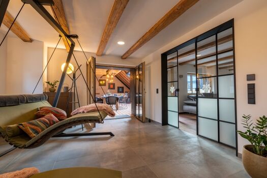 Ihr eigener Wellnessbereich direkt im Loft, Blick zur Loggia