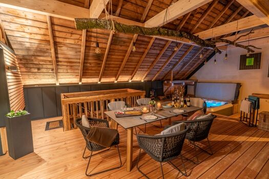 Gemütlicher Abend auf Ihrer umfriedeten Loggia