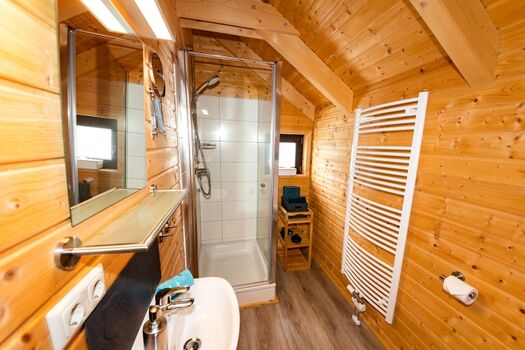 2. Bad im Obergeschoß