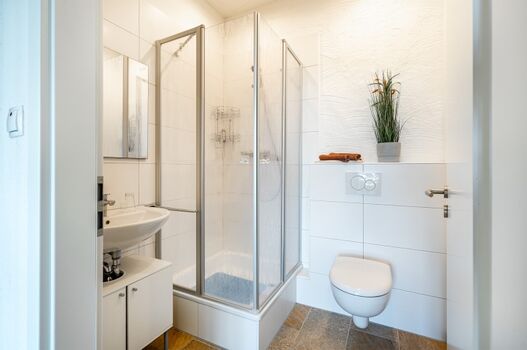 Einer der beiden Badezimmer