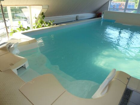 Massagesitze im Schwimmbad