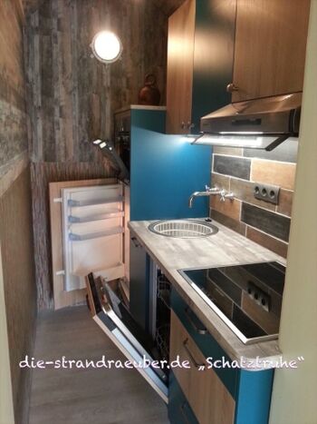 einmalig liebevolle Waggon-Küche