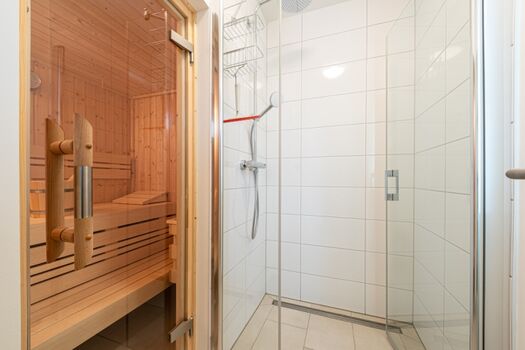 Saunabereich mit Dusche