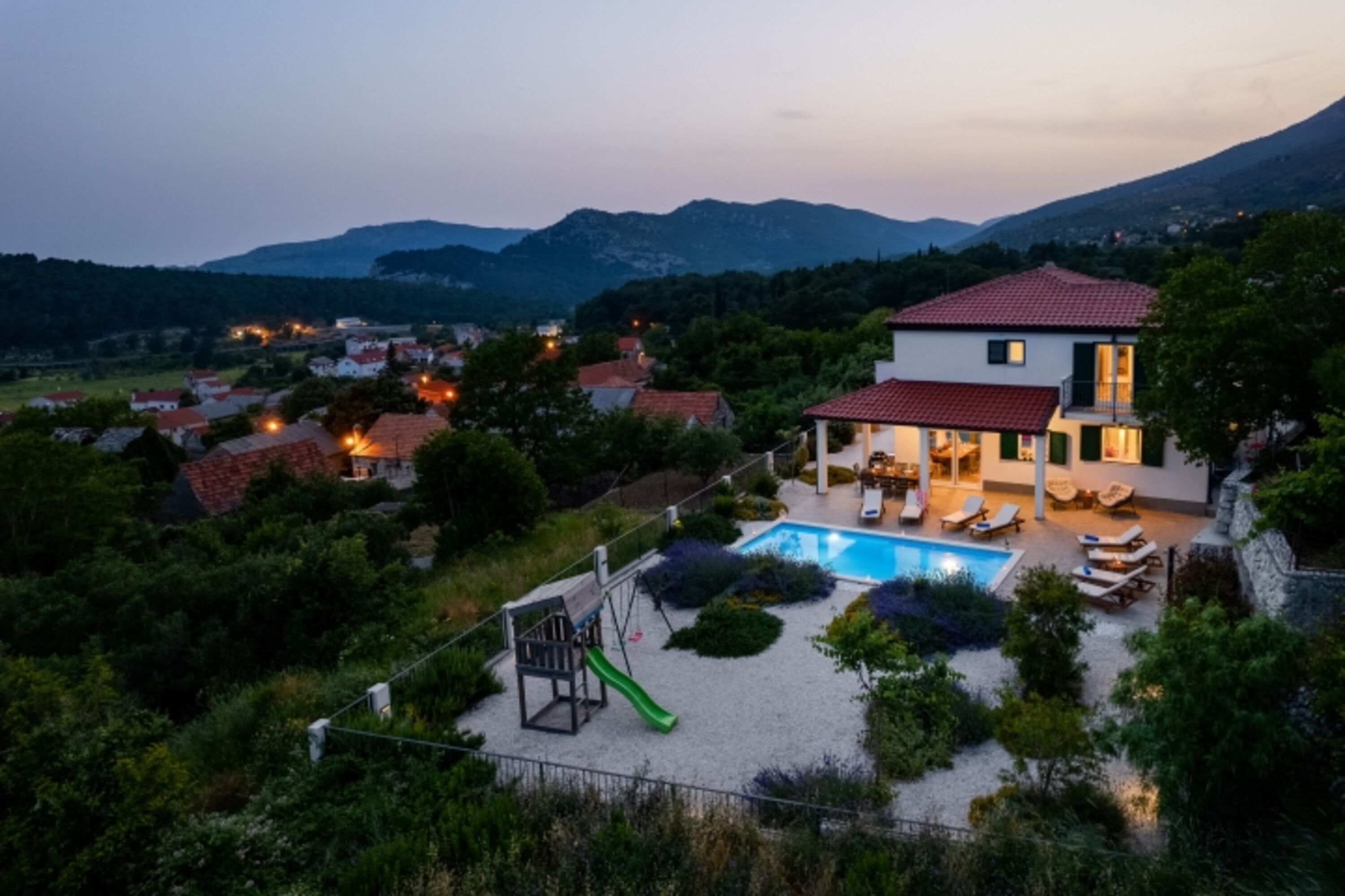 Villa Belina bei Nacht