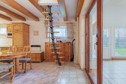 Heidehaus - Wendeltreppe ins Obergeschoss 