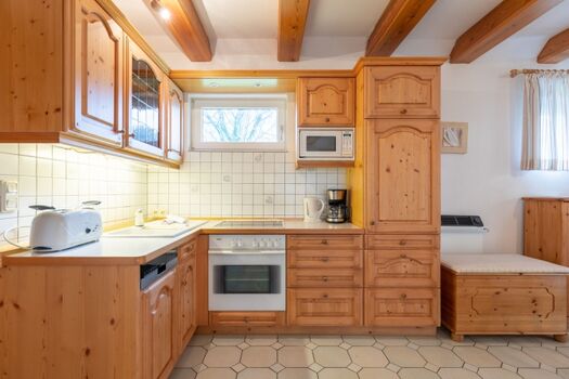 Heidehaus - Praktisch eingerichtete Landhausküche 