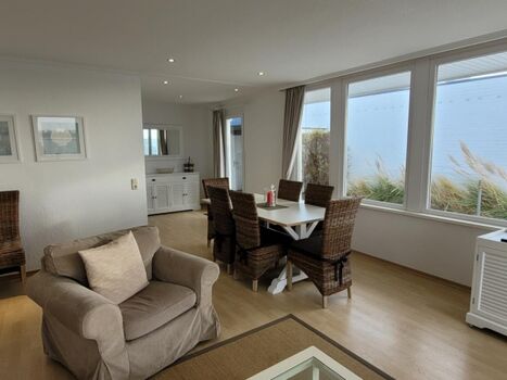 Wohn- und Essbereich