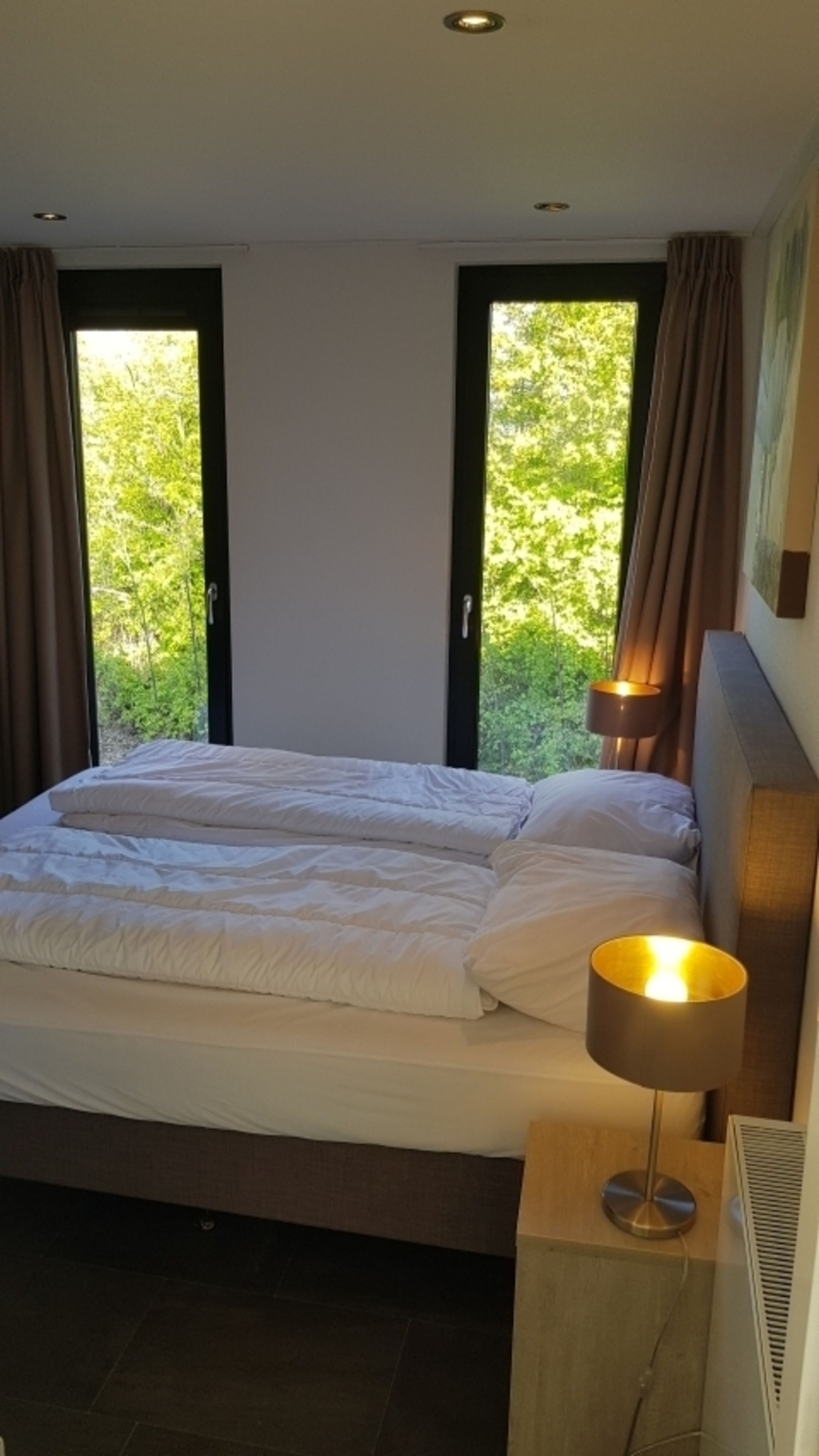 Schlafzimmer mit Doppelbett