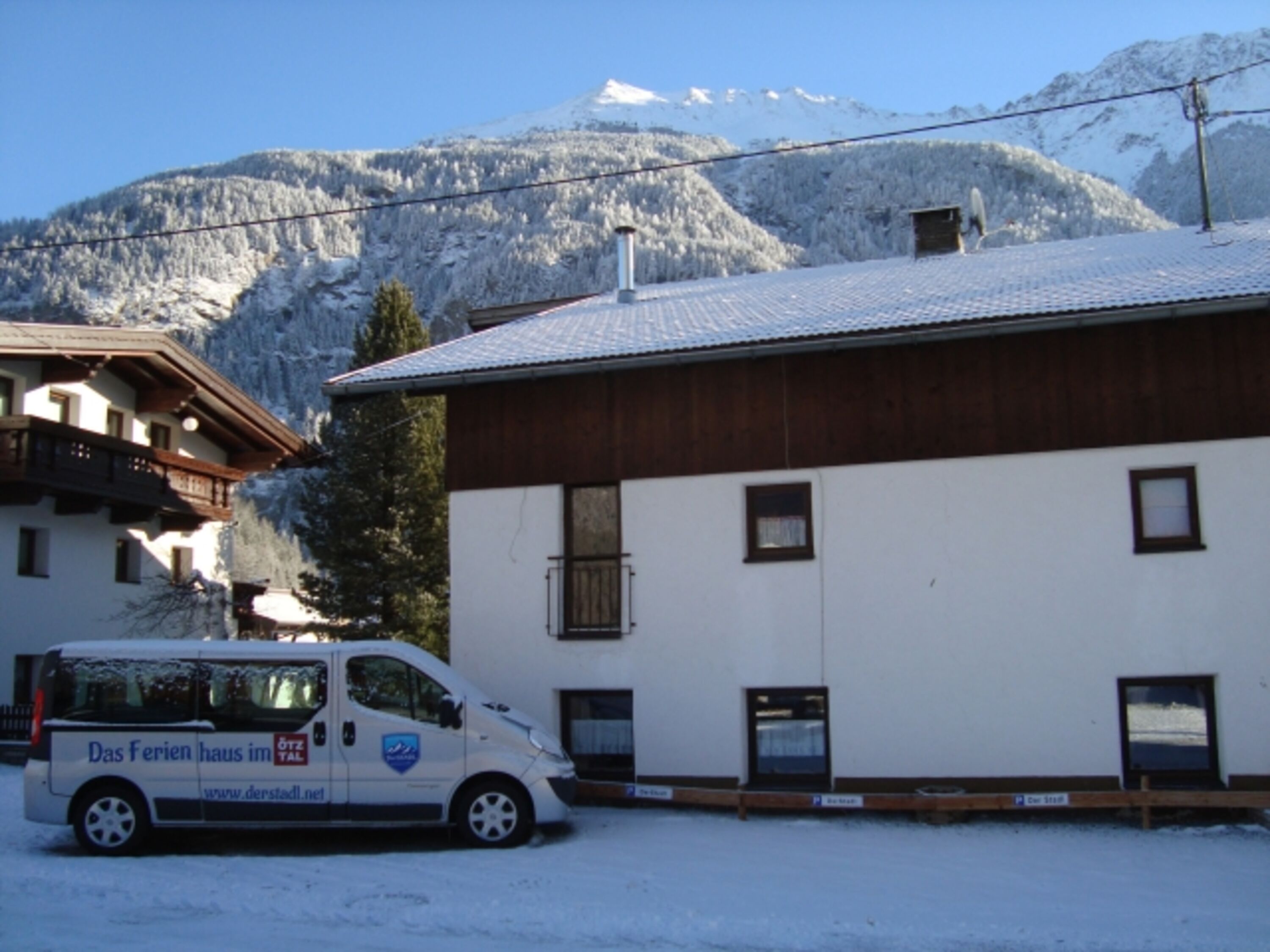 Dergroße Stadl-Die Berge hinterm Haus...