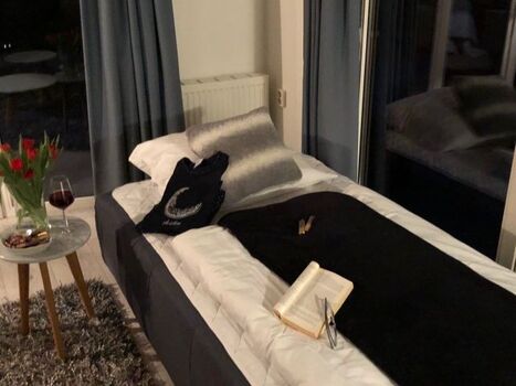 Schlafcouch am Abend