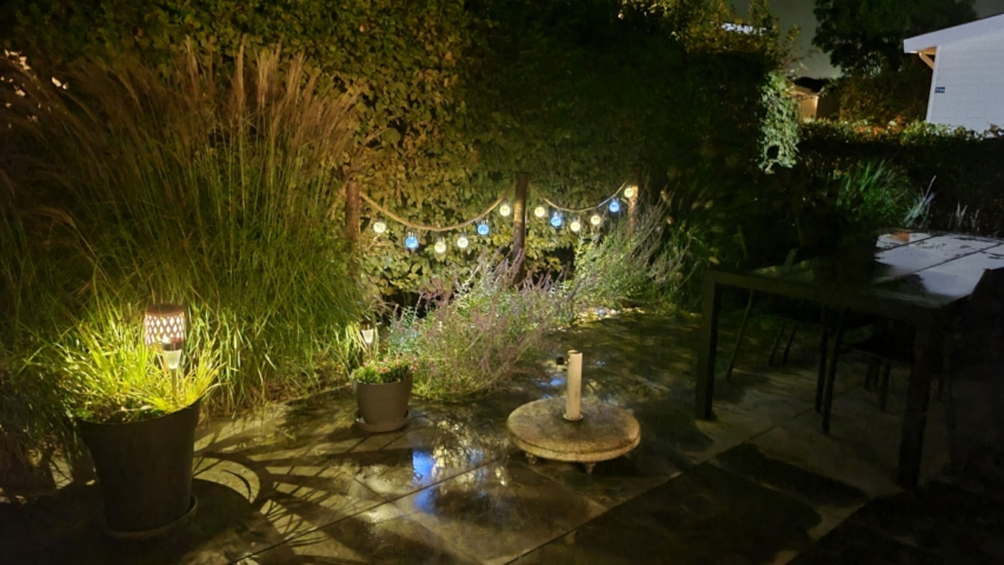 Solarlichter auf der Terrasse