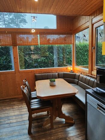 Das offene Raumkonzept ermöglicht einen frontalen und natürlichen Lichteinfall.