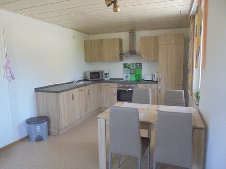 Küche mit Essbereich