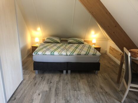 Foto 2  Boxspringbetten  jeweils 90x200 cm 