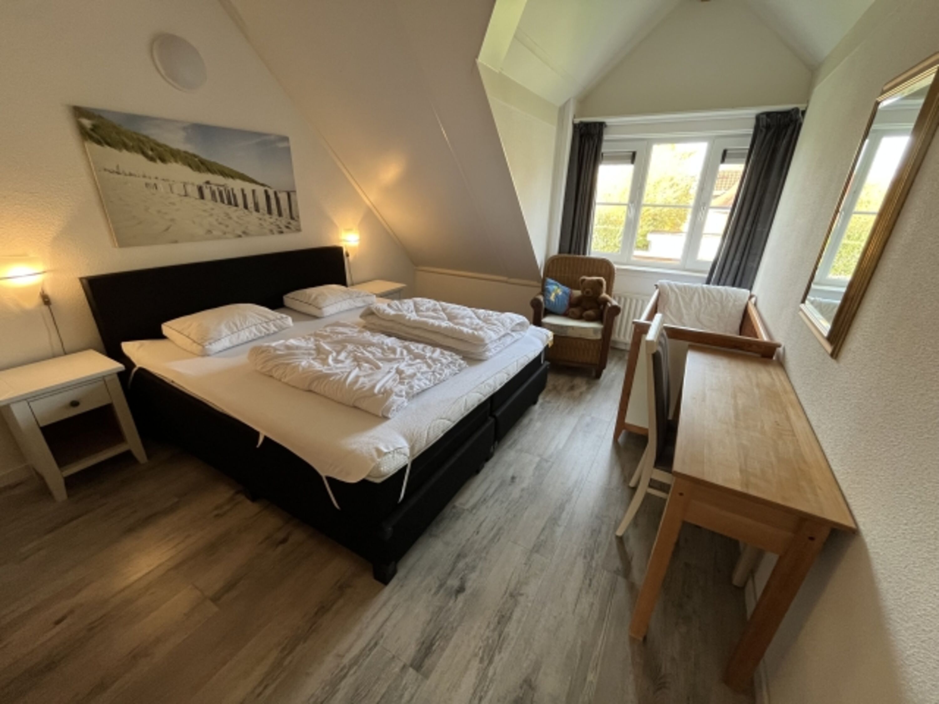 2. SZ Schlafzimmer im OG mit Babybett 60x120 cm