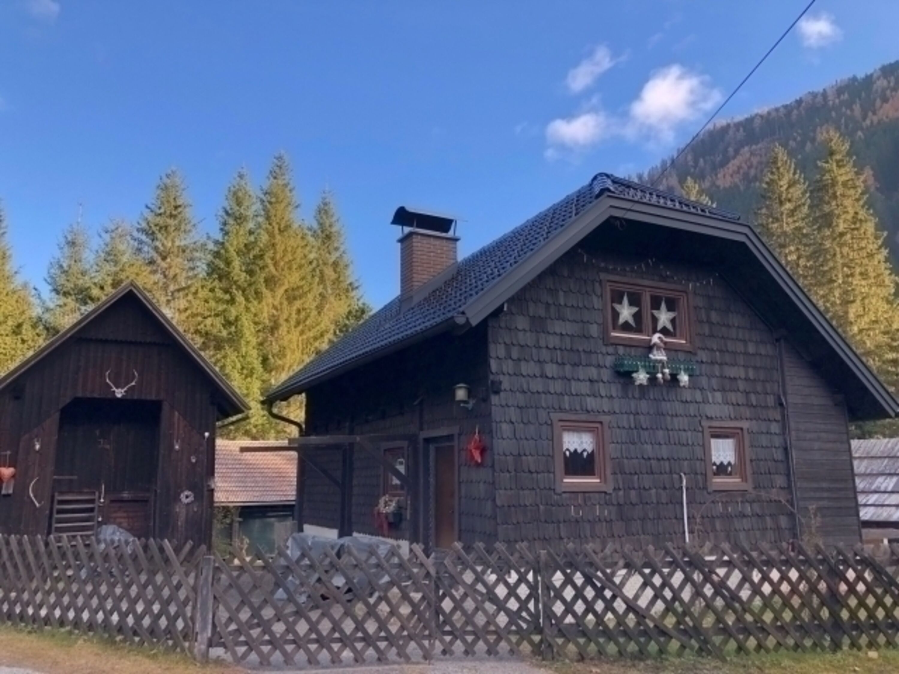 Almhäuschen mit Hundeherz