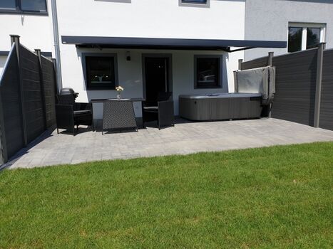 Terrasse mit Markise