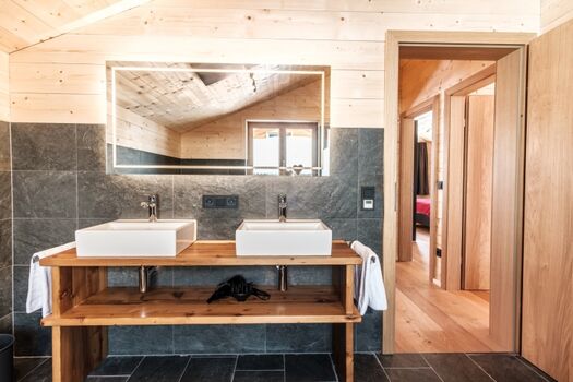 Doppelwaschbecken Bad im OG