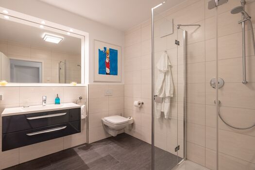 voll ausgestattetes Duschbad