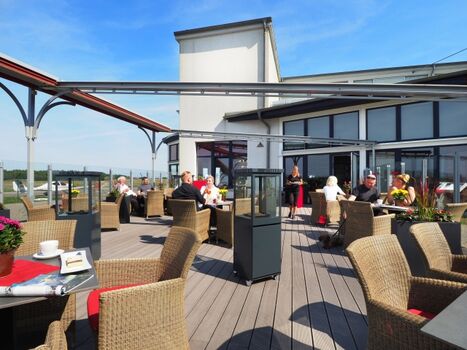 Sonnenterrasse des Restaurants