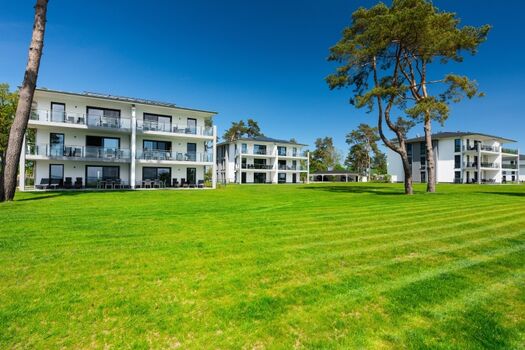 großzügige Parkanlage