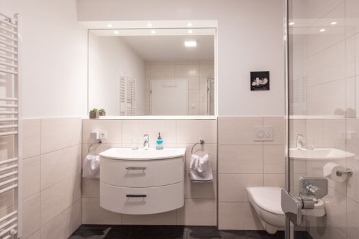 voll ausgestattetes Duschbad