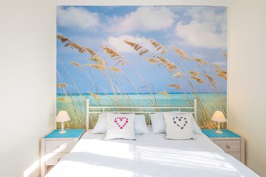 Biike - Schlafzimmer mit großem Doppelbett ( 160x200 )