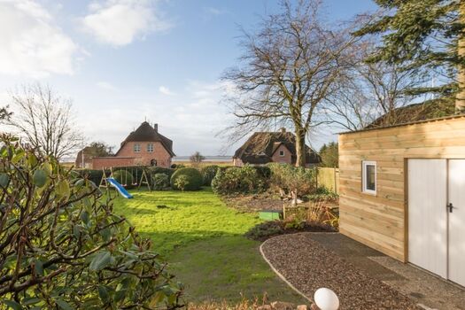 Wattläufer - Schön angelegter Garten mit Nordseeblick