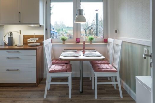 Wattläufer - Kleiner Essbereich in der Küche 