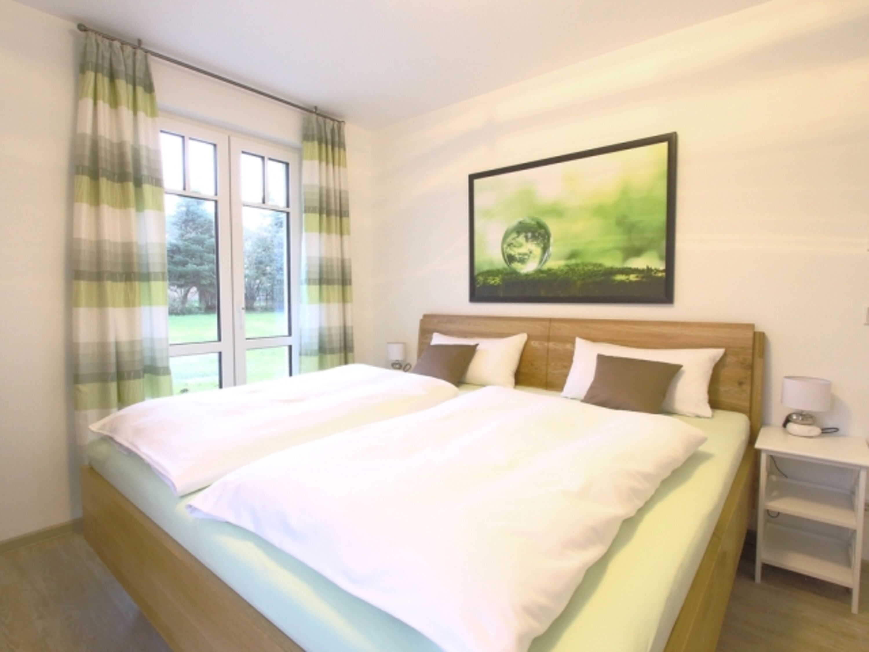 Schlafzimmer mit Doppelbett