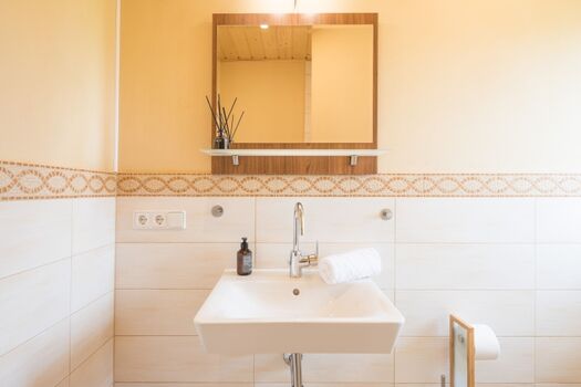 Lillebror - Modernes kleines Badezimmer 