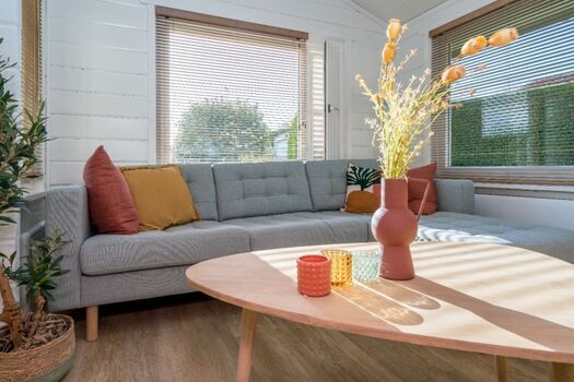 Die komfortable Sitzecke mit Kaminofen