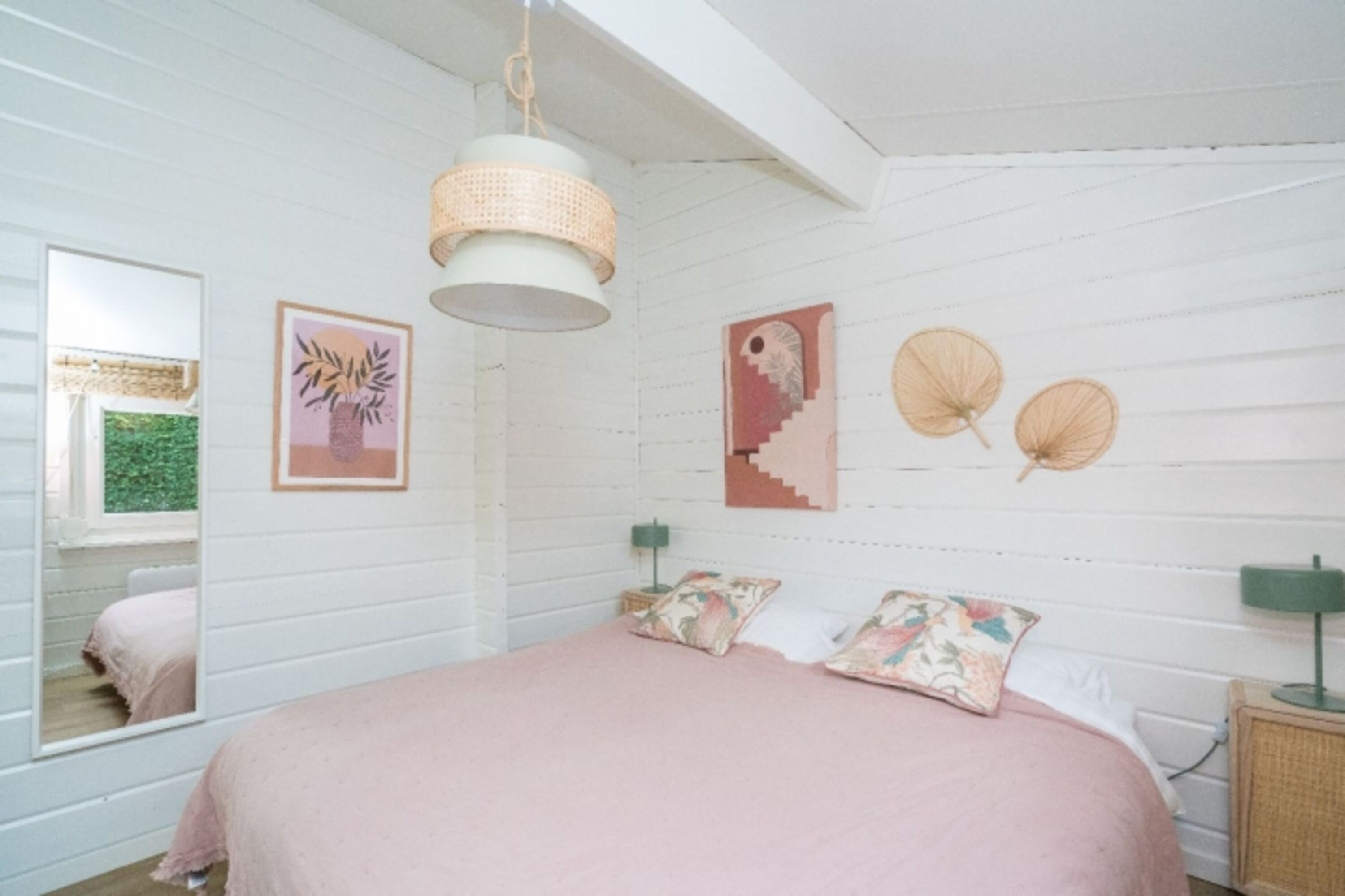 Schlafzimmer 1 mit 2 Luxus Einzel Boxspringbetten